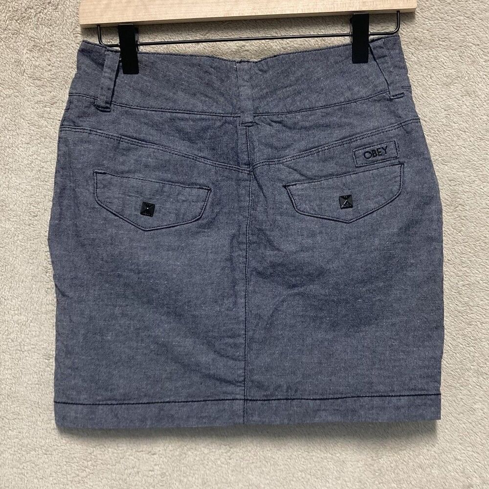 OBEY Propaganda Light Grey Denim Studded Mini Skirt Size 26 Logo Pockets - Picture 6 of 12